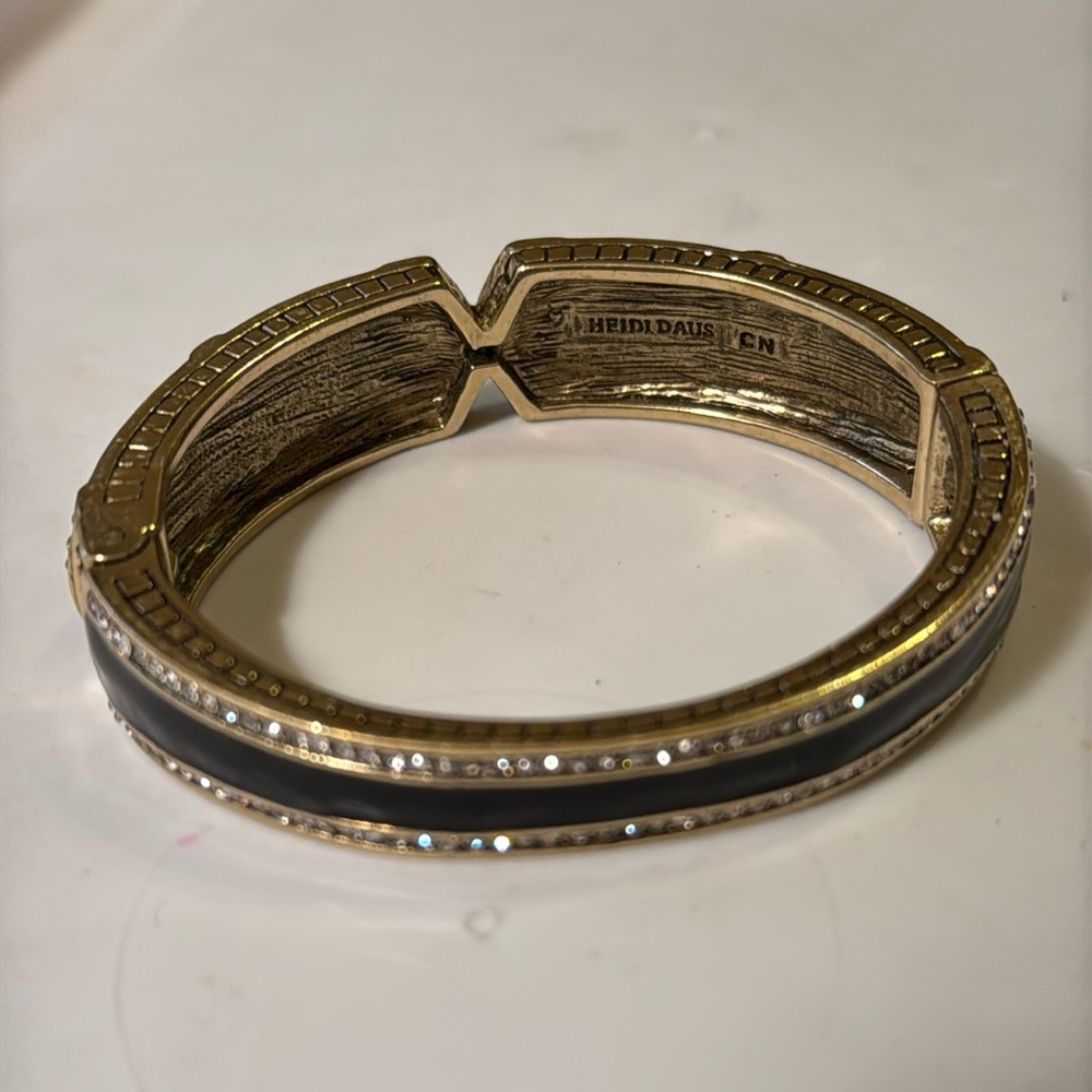 Heidi Daus Bangle Hinged Clamper Bracelet  Crystal & Black Enamel over Gold - Picture 4 of 9
